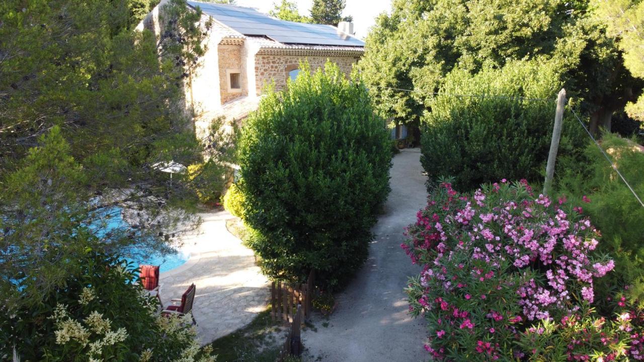 Mas Du Clos De L'Escarrat Jonquieres  Exterior photo