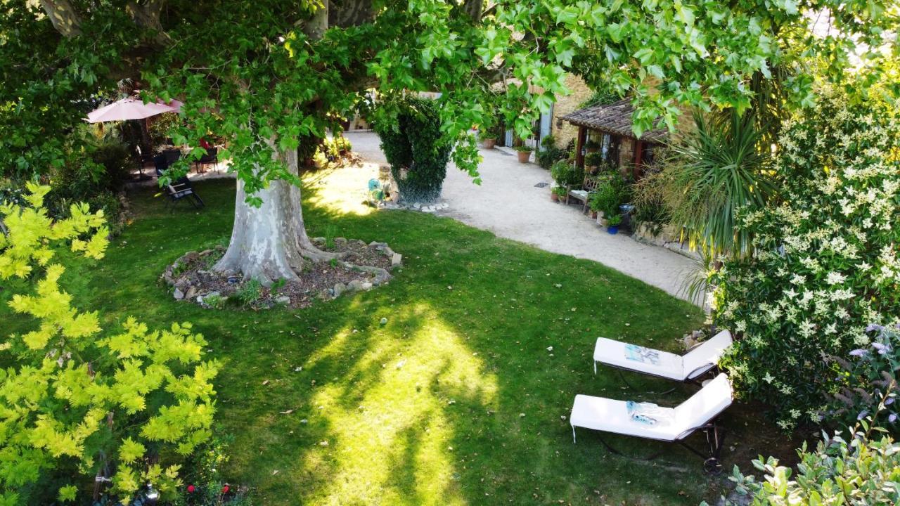 Mas Du Clos De L'Escarrat Jonquieres  Exterior photo
